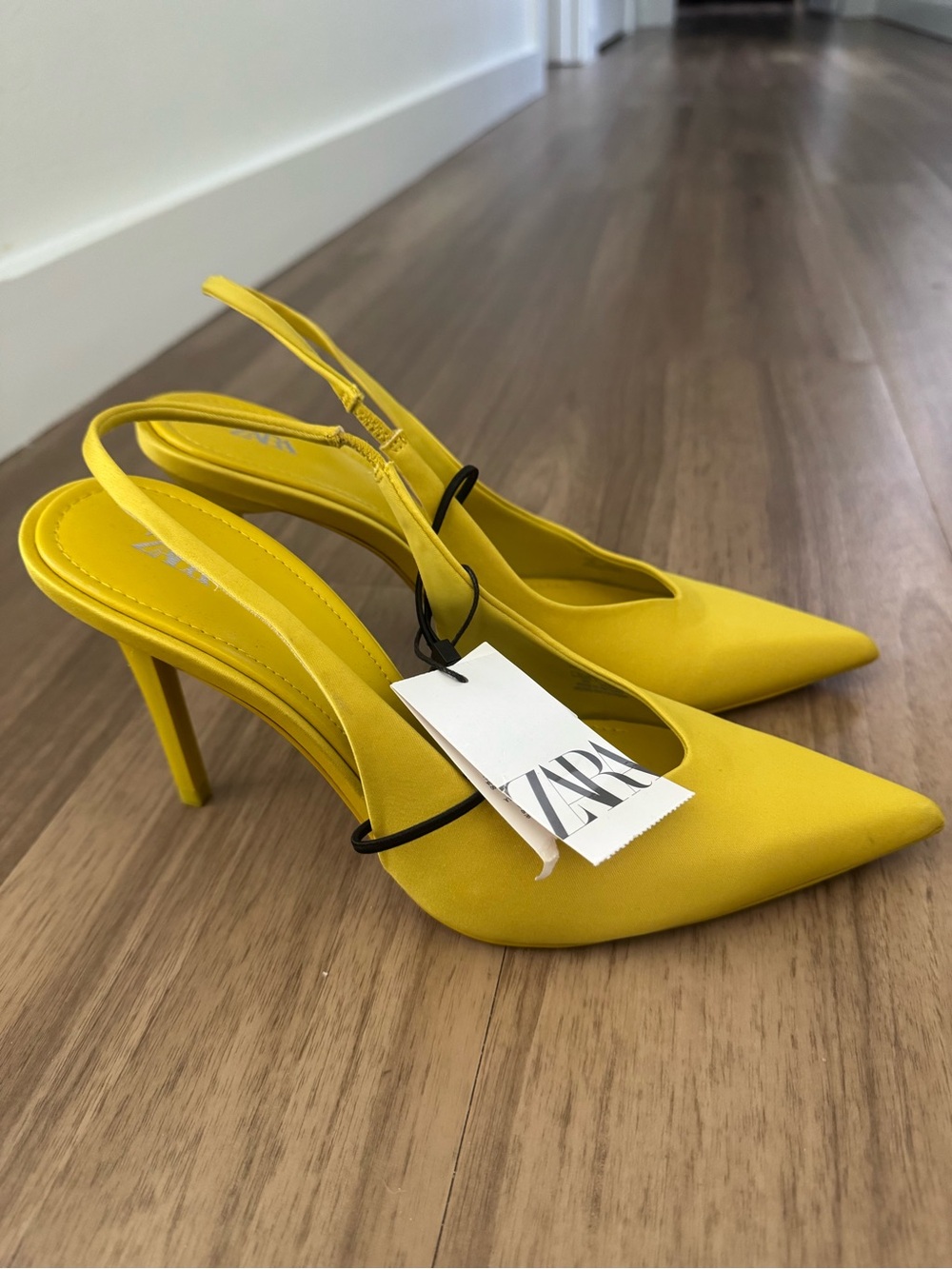 Zara Bright Yellow Pointed Slingback Heels